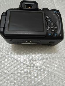 Canon d'<span class=keywords><strong>occasion</strong></span> EOS 650D <span class=keywords><strong>appareil</strong></span> <span class=keywords><strong>photo</strong></span> <span class=keywords><strong>reflex</strong></span> <span class=keywords><strong>numérique</strong></span> 18.0 MP APS-C CMOS 4K enregistrement vidéo objectif zoom haute résolution de capture d'image - Product Image 3