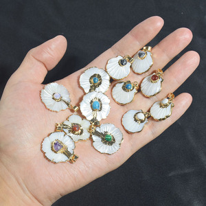 Mới Đá Tự Nhiên Khảm Trắng Vỏ Mặt Dây Chuyền Mặt Dây Chuyền Duy Nhất Phụ Kiện Của Phụ Nữ Scallop Hình Pha Lê Vòng Cổ Mặt Dây Chuyền - Product Image 5