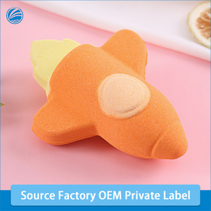 Bombes de bain effervescentes bio en gros pour marque privée, en forme de fusée spatiale mignonne, imprimées en sérigraphie, lavables, durée de bain de 3 ans, fabrication OEM - Product Image 2