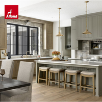 Meubles de cuisine Allandgroup populaires, modernes, aux tons terreux, avec îlot vert sauge et comptoir, finition Shiplap personnalisée