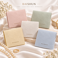 Pochette enveloppe en microfibre ivoire personnalisée avec logo OEM/ODM, fabrication directe usine, bordure cousue à cheval pour emballage de bijoux et bagues