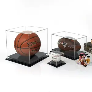 Kotak Display kubus akrilik 2024 bening berdiri tahan debu perlindungan bola Rugby sepak bola Showcase figure kustom kotak koleksi mainan