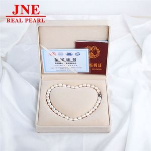 Collier de perles naturelles, perles blanches, collier trèfle, cadeau pour les aînés, fête des mères - Product Image 2