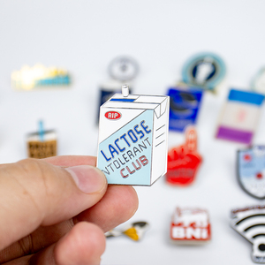 Nhanh chóng quay vòng tùy chỉnh ve áo pin-thấp moq phù hiệu kim loại với màu Pantone phù hợp cho smes - Product Image 5