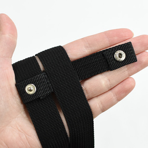 Sac isotherme réutilisable de haute qualité, style vintage noir, pour livraison de repas, pique-niques en plein air, ou déjeuner au bureau. - Product Image 4