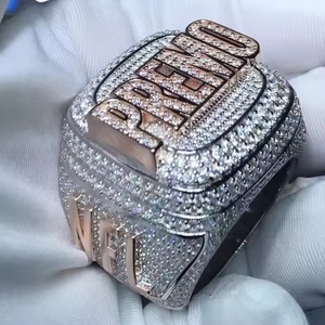 Anillo de Plata de Ley 925 con Moissanita, Diseño Elegante y Contemporáneo con Piedra Redonda Brillante, para Moda Unisex - Product Image 5