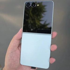 A + SAM Gala Z flip 7 5G 512/256GB สมาร์ทโฟนพับได้99% ใหม่6.9 "AMOLED 120Hz COVER Screen, Snapdragon <span class=keywords><strong>8</strong></span> Gen <span class=keywords><strong>4</strong></span> - Product Image 1