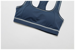 En Gros Ensemble de Yoga Actif pour Femmes : <span class=keywords><strong>Veste</strong></span> Zippée Ample à Col Montant et Legging <span class=keywords><strong>Taille</strong></span> Haute pour Sports de Plein Air, Gym et Fitness - Product Image 6