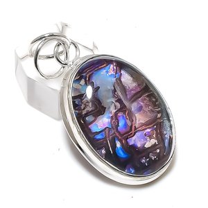 Colgante de Joyería Bohemia Unisex Hecho a Mano con Cristal Dicroico Multicolor y Baño de Plata, 1.97 Pulgadas, Dijes de Moda, Precio al por Mayor, Rajasthan - Product Image 1