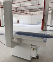 Table de repassage à vapeur commerciale avec chaudière intégrée | Table de pressage de vêtements professionnelle pour l'usine de tailleur de blanchisserie