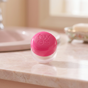 ลิปทินท์เนื้อพุดดิ้งแบบเบลอ สีเชอร์รี่ ของ Fwee Korean Cosmetics ใช้ได้ทั้งริมฝีปากและแก้ม เนื้อกำมะหยี่แมตต์ ให้ลุคเบลอแบบนุ่มๆ ติดทนนาน - Product Image 2