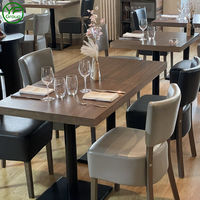 Chaise de salle à manger en cuir rembourrée moderne personnalisée, chaise de restaurant en bois massif pour café et restaurant