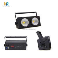 2*100W DMX512 Contrôlé RGBW Lumière de Scène Blanc Chaud/Blanc Froid Épissage COB Audience Blinder Effet pour Parcs Thématiques
