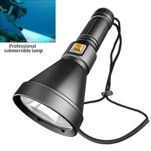 Senter di bawah air LED P90, senter Scuba LED 5000 Lumen tinggi, lampu sorot besar portabel