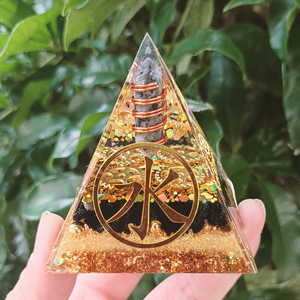 คริสตัลเพบเบิลพีระมิดตกแต่งบ้านเรซิ่นอีพ็อกซี่หัตถกรรมเครื่องประดับตั้งโต๊ะองค์ประกอบฮวงจุ้ยของตกแต่งห้องนั่งเล่นของขวัญ - Product Image 2