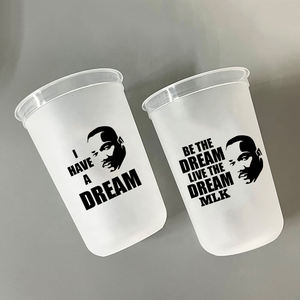 Vaso <span class=keywords><strong>de</strong></span> Café Desechable Personalizado <span class=keywords><strong>para</strong></span> Llevar, <span class=keywords><strong>de</strong></span> Plástico PET Ecológico <span class=keywords><strong>de</strong></span> 500 ml, con Tapa Transparente Impresa y Logotipo Personalizado, <span class=keywords><strong>para</strong></span> el Día <span class=keywords><strong>de</strong></span> Martin Luther King - Product Image 1