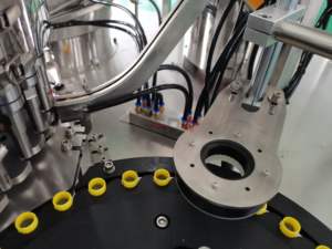 Robot d'injection Machines d'injection avec différentes exigences <span class=keywords><strong>Tubes</strong></span> <span class=keywords><strong>de</strong></span> sang Collecte Solution d'automatisation Clé en main - Product Image 3