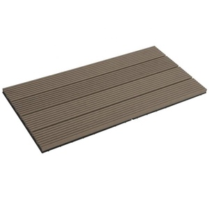 Dalles de terrasse WPC modernes carrées brossées à clipser pour extérieur, en composite bois-plastique, étanches et antidérapantes, à emboîtement - Product Image 1