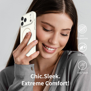 Nuova Cover Magnetica per <span class=keywords><strong>iPhone</strong></span> 17 Pro Max in Tinta Unita con Finitura Effetto Pelle Beige Chiaro e Protezione Lente con Fori di Precisione - Product Image 2