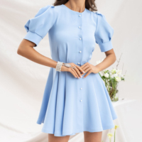 Robe d'été décontractée pour femme à manches courtes Mini robe bleue avec une ligne silhouette et coupe flatteuse