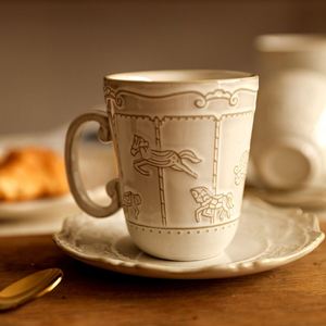 Exquisito Juego de Taza y Platillo de Cerámica con Diseño de Carrusel en Relieve, Estilo Europeo Vintage, con Asa Única, para Uso Personal o Comercial, Ideal para Regalo - Product Image 1