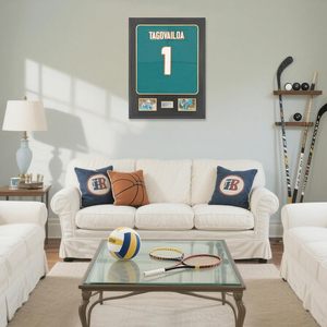 Vitrine murale JDECO en bois et verre trempé <span class=keywords><strong>pour</strong></span> maillots de football, basketball et hockey avec <span class=keywords><strong>passe</strong></span>-<span class=keywords><strong>partout</strong></span> noir - Product Image 1