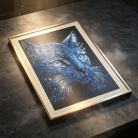 Affiche graphique 3D UV personnalisée ODM avec finition spéciale, thèmes Amour, Musique, Animaux, Noël, pour la production de la série de collection de marques de détail sur papier