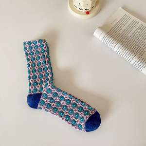 بيع بالجملة-جوارب زهرية للنساء من الجاكار والخريف والشتاء والزهور الفيروزي والأرجواني - Product Image 5