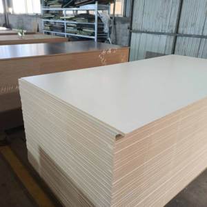 ワードローブドア用1220x2800mmスーパーマット<span class=keywords><strong>PET</strong></span>ボードアンチスクラッチ無地<span class=keywords><strong>PET</strong></span>仕上げMDFボードシート - Product Image 3