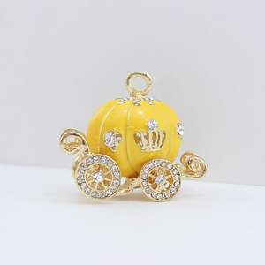 Vente en gros de pendentifs de collier en cristal de rhinestones en forme de carrosse de citrouille bleu 3D de 45 mm - Product Image 3