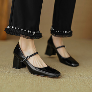 Sandales Mary Jane à talons épais en similicuir avec boucle pour femme – Rouge, élégantes, pour le quotidien, été, avec nœud et perles, tendance mode - Product Image 4