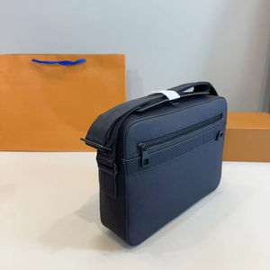 2025 प्रीमियम चमड़े के अल्ट्रा-क्लासिक पुरुषों के डिजाइनर बैग लक्जरी कंधे बैग पुरुषों के व्यवसाय चमड़े के ब्रीफकेस क्रॉसबॉडी बैग - Product Image 3