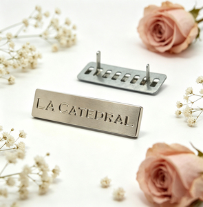 OEM Custom Embossed Metal Pin Labels With Back <b>Plate</b> Polished Brand <b>Name</b> <b>Plates</b> for Leather Handbags - Product Image 5