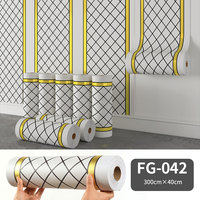 Papier peint auto-adhésif moderne à rayures dorées, autocollant mural en vinyle imperméable pour la rénovation du salon et de la chambre
