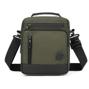 Nouveau sac à bandoulière en polyester pour homme, sac à main décontracté et tendance, sac bandoulière pour activités de plein air, style carré vertical, sac pour garçon - Product Image 3