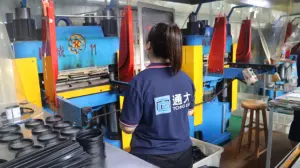 TONGDA Universal Super Load Bearing <span class=keywords><strong>Car</strong></span> Auto SUV Reposacabezas Colgador Almacenamiento Asiento trasero Coche Reposacabezas Ganchos - Product Image 5