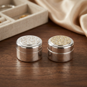 Boîte à monnaie artisanale en laiton plaqué argent, modèle Code Silver Ginni, ronde - Product Image 3