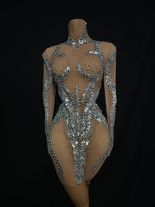 Женское вечернее мини-платье с блестками и стразами - Product Image 2