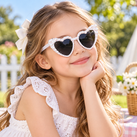 Lunettes de soleil œil de chat pour filles, ornées de perles et de diamants, personnalisées, tendance, en forme de cœur, idéales comme cadeau – Nouvelle collection en promotion