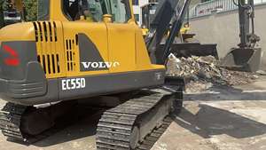 Excavatrice sur chenilles Volvo EC55D d'occasion, modèle 2021, puissance 55 kW, bon état, faible nombre d'heures de travail, 5 tonnes, godet de 0,32 m, pompe Kawasaki - Product Image 5