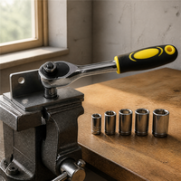 Kit d'outils ménagers 98 pièces avec mallette moulée par soufflage pour réparation domestique, comprenant clé à douille, tournevis, marteau, pinces, outils de mécanique OEM