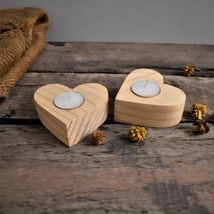 Portavelas de Madera Rústico en Forma de Corazón, Hecho a Mano, Sin Acabado, para Decoración de Bodas, Aniversarios y Fiestas - Product Image 1