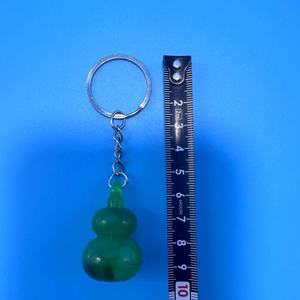 Llavero con colgante de calabaza de jade verde, colgante de imitación de jade, amuleto para llavero, procedente de tiendas de un y dos yuanes. - Product Image 3