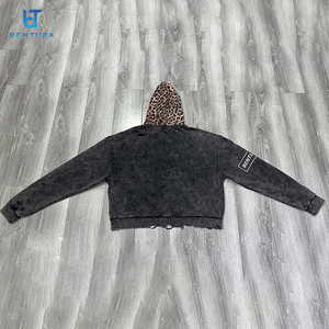 เสื้อฮู้ดดี้ทรงบ็อกซี่ผ้าหนาพิมพ์ลายเสือดาว แต่งขอบดิบ ซิปครึ่งตัว ดีไซน์แบบดิสเทรส สำหรับผู้ชาย ยี่ห้อ BENTURA พร้อมปักโลโก้แบบกำหนดเอง - Product Image 6