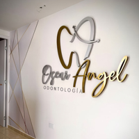 Logotipo DE LA EMPRESA Placa de número de canal de metal personalizado Letras iluminadas con LED Letreros de letras al aire libre para negocios