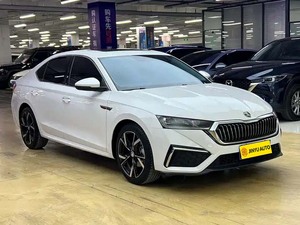 <span class=keywords><strong>Skoda</strong></span> <span class=keywords><strong>Octavia</strong></span> <span class=keywords><strong>2022</strong></span> PRO TSI280 Edición Premium 1.4T 150 CV 7DCT Automático Gasolina, Coche Usado con 30.000 km de Kilometraje para Exportación a Rusia - Product Image 3