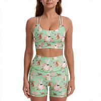 Ensemble de yoga 2 pièces pour femme : Soutien-gorge de sport à bretelles croisées et short imprimé taille haute – Tenue de sport avec option logo personnalisé