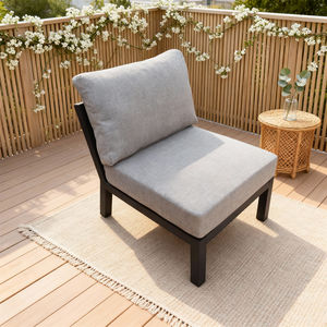 Chaise d'extérieur sans accoudoirs style resort, structure en métal thermolaqué, couleur personnalisée, mobilier de salon tout temps pour piscine et patio - Product Image 1