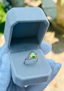 Bague ovale en péridot naturel, argent sterling 925 plaqué or |   Pierre précieuse péridot authentique 6x4 MM |   Fête d'anniversaire de mariage faite à la main - Product Image 2
