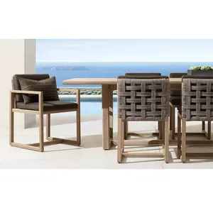 Meubles de patio extérieur de haute qualité PE rotin tissage ensemble de salle à manger en bois massif teck naturel table à manger et chaises d'accoudoir